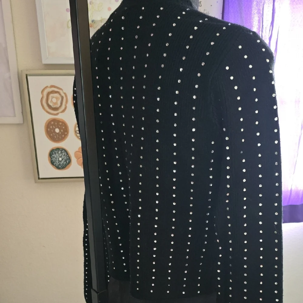 Black‎ Sweater with Rhinestones